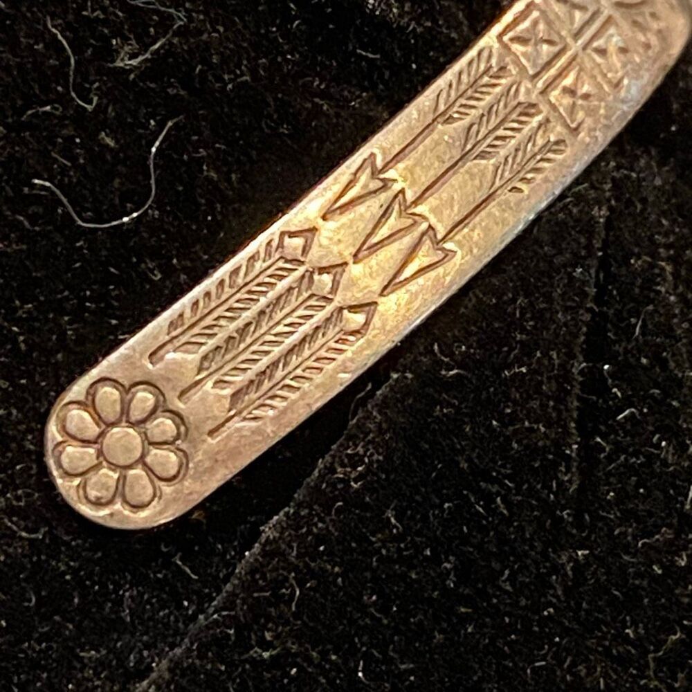 Sanford Navajo Turquoise Cuff - Picture 11 of 11